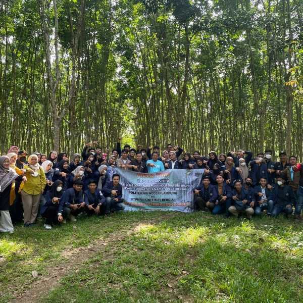 Fieldtrip Mahasiswa PS Poduksi dan Manajemen Industri Perkebunan ke PT Perkebunan Nusantara 7 Way Berulu